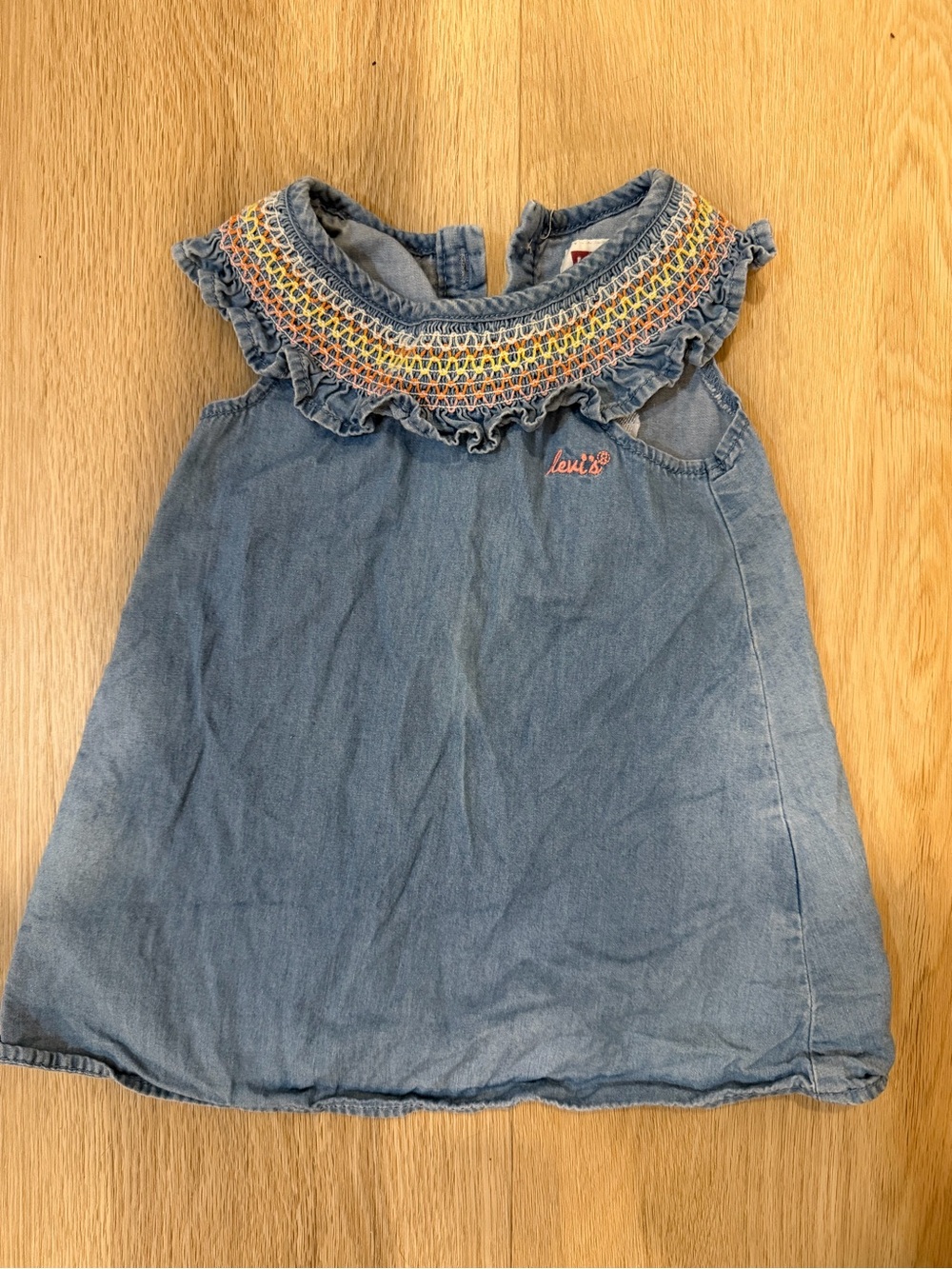Levi’s Baby Girls Chambray Smocked Ruffle Dress 12M